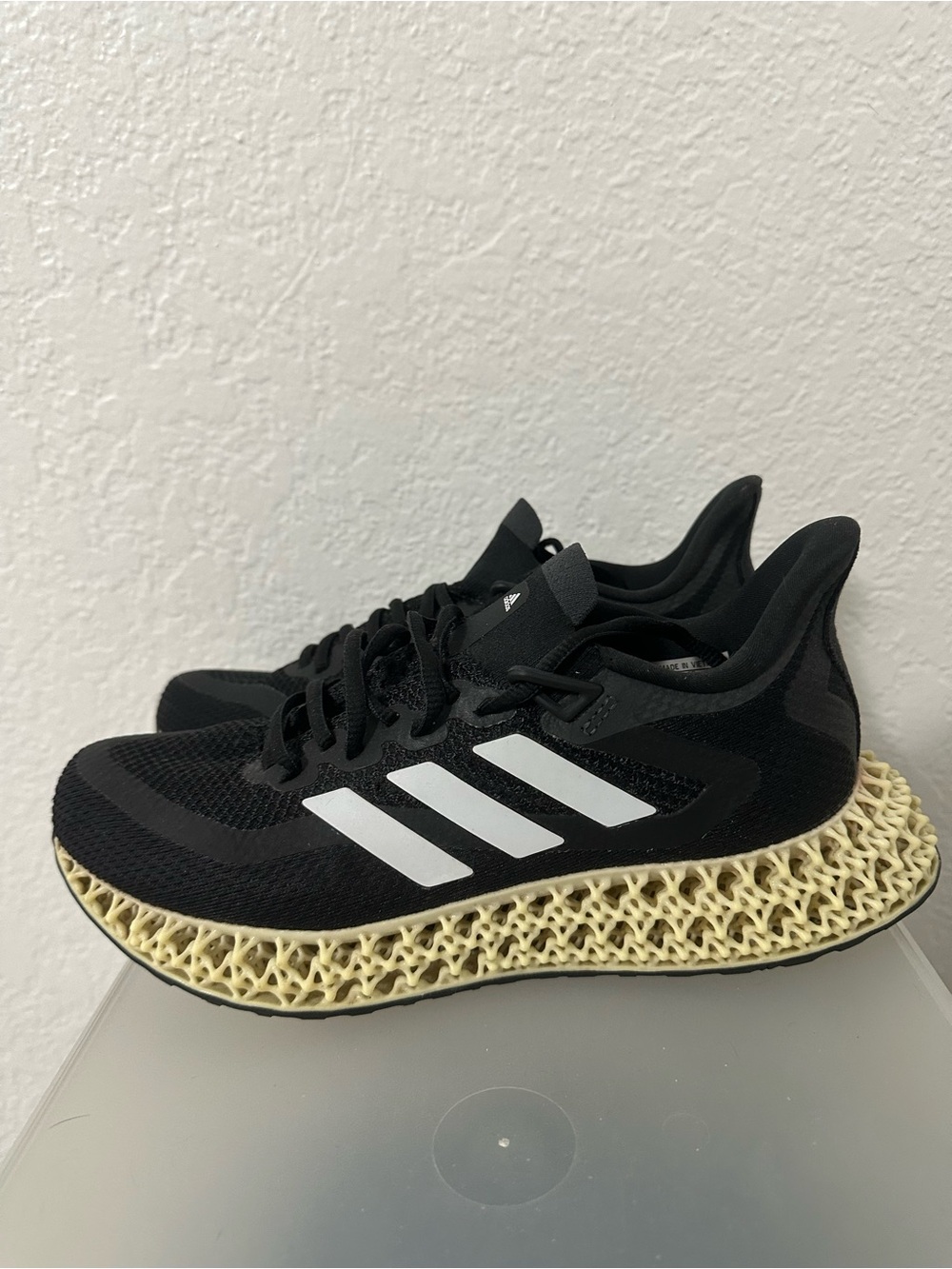 Adidas women’s 4DFWD 2 black and white
